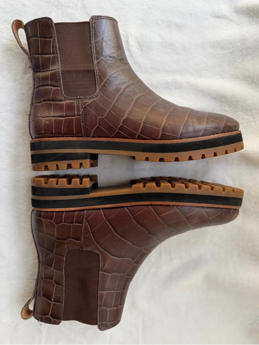 Madewell Ivy Chelsea Croc Embossed Brown Leather Lugsole Ankle Boots Size 7